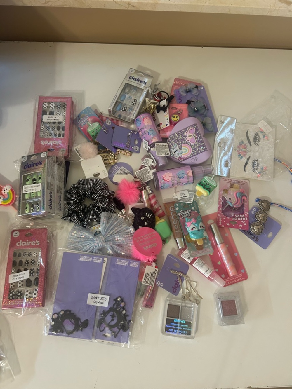 Claire's Lips, Make Up, Hair Keychains & Accessories Bundle 50pcs
